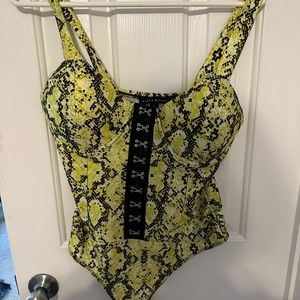 Haute Monde Yellow Black One-Piece swim suit Padded Top Size Large